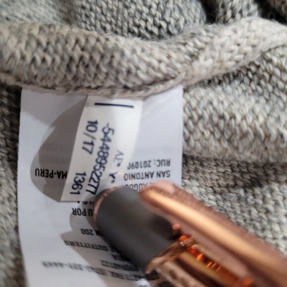 American Eagle Men’s Oatmeal Gray Colorblock Oversized Knit Sweater Medium - Picture 10 of 10